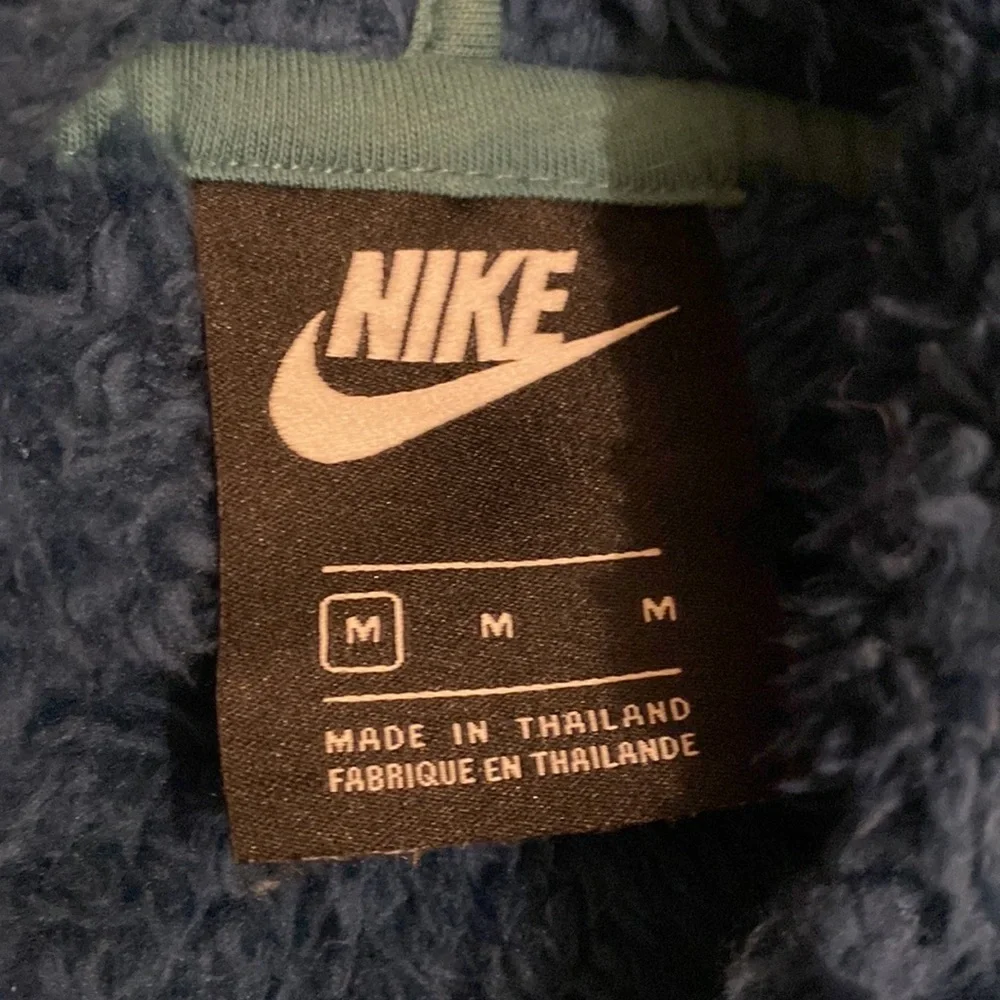 Nike WOMEN'S Sportswear Windrunner SHERPA Turquoise Teal SIZE M